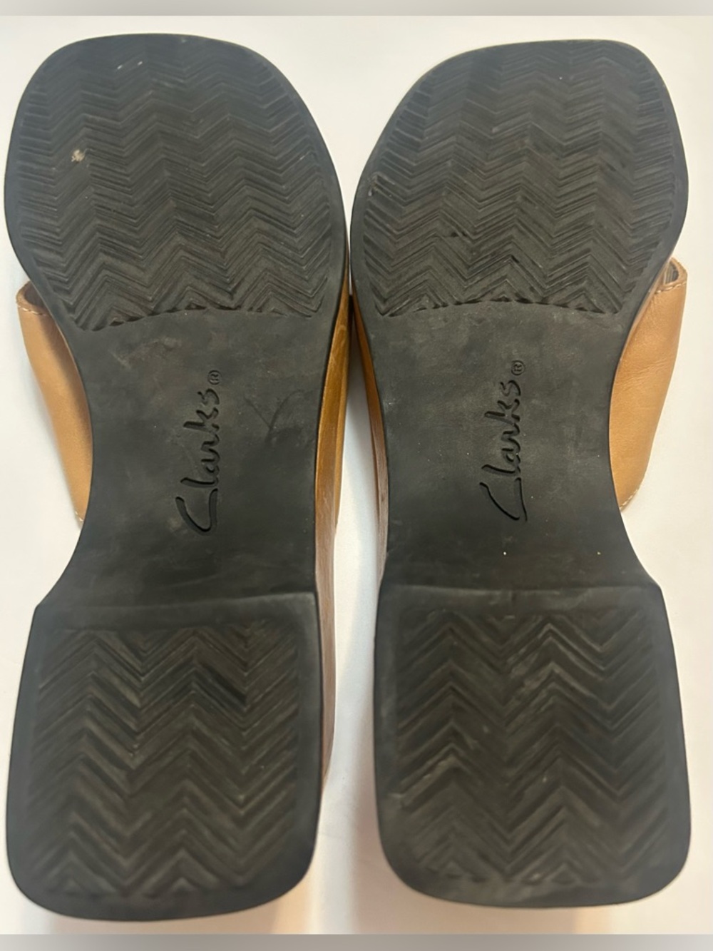 Y2K Clarks Women’s Tan Leather Slip-On Mules - Picture 6 of 7